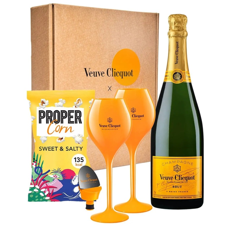 Exclusive Veuve Clicquot x The Bottle Club Yellow Label Brut Champagne Picnic Kit, 75 cl