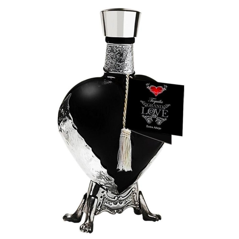 Grand Love Black Heart Extra Anejo