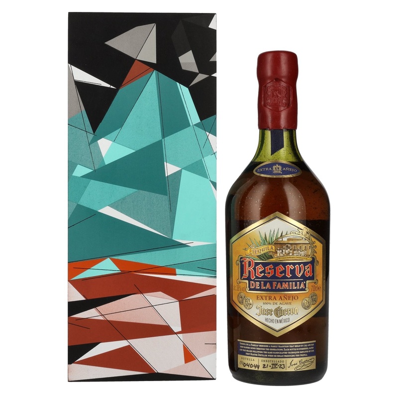 Jose Cuervo Reserva de la Familia EXTRA ANEJO 100% de Agave Tequila 2023 38% Vol. 0,7l in Holzkiste